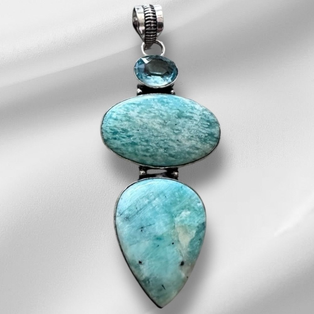 Handcrafted Artisan Jewelry Pendant Amazoite w/ blue crystal 3331